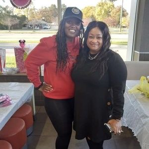 Meet your Posher, Shellie